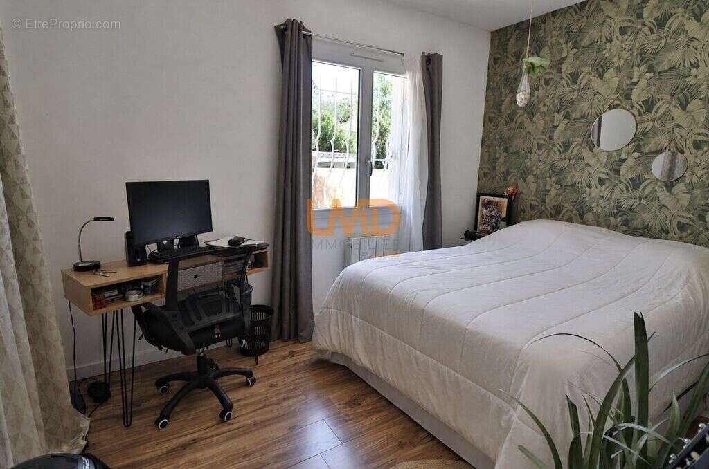 Saint Maximin: maison T5 + studio + dépendance - photo 13