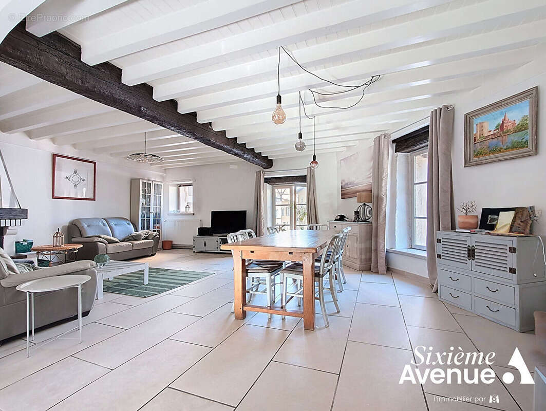 Maison à SAINT-SYMPHORIEN-D'OZON