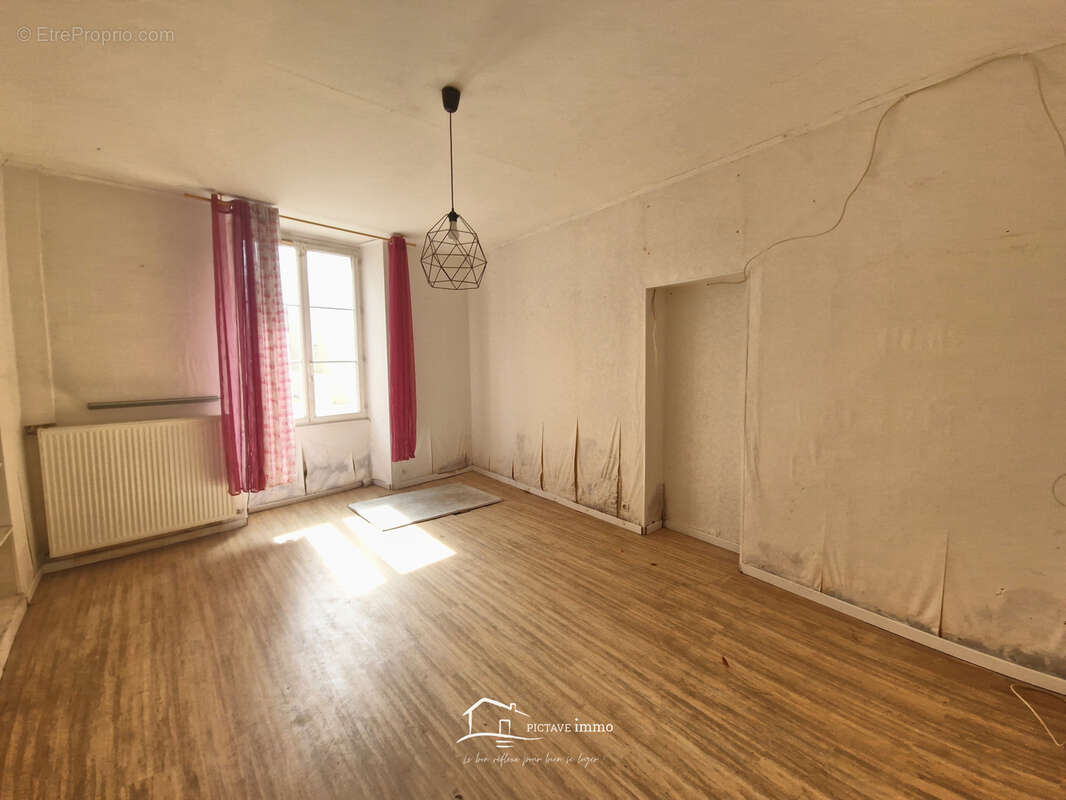 Appartement à LUSIGNAN