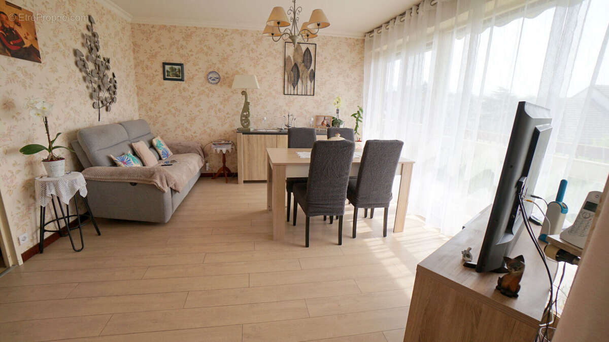 Appartement à LES MUREAUX