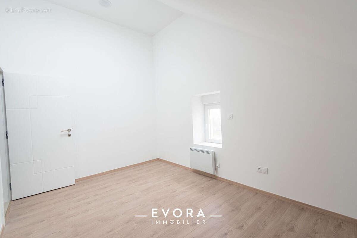 Appartement à VITRY-SUR-ORNE