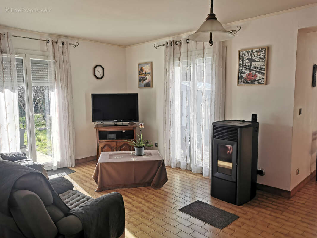 Maison à MONTALIEU-VERCIEU