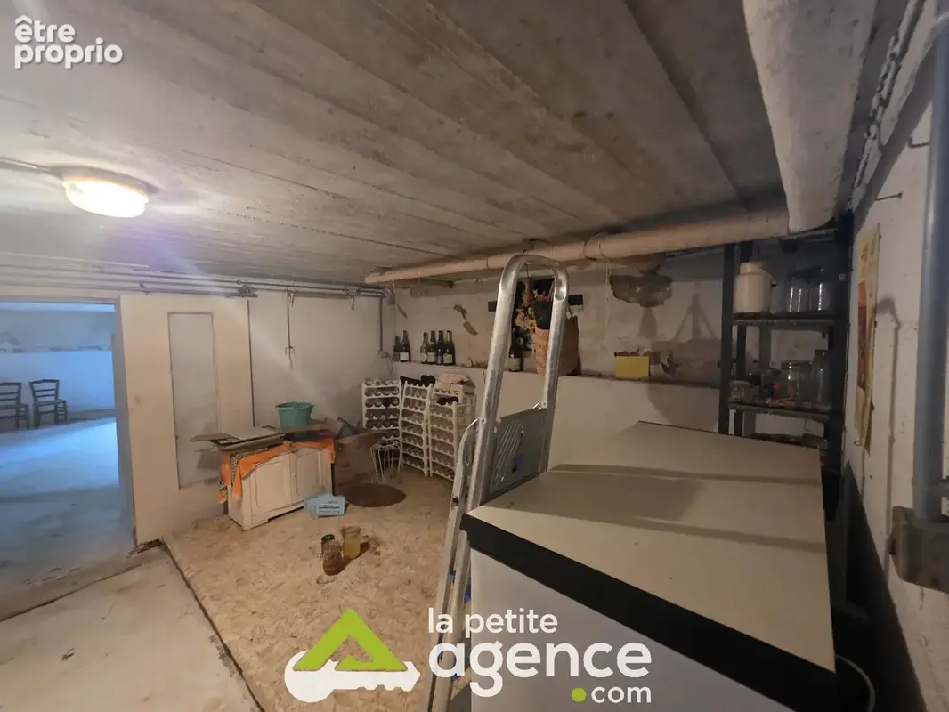 DUN SUR AURON : Belle maison comprenant cinq chambres édifiée sur 1570 m2 de terrain clos et arboré sur sous-s - photo 15