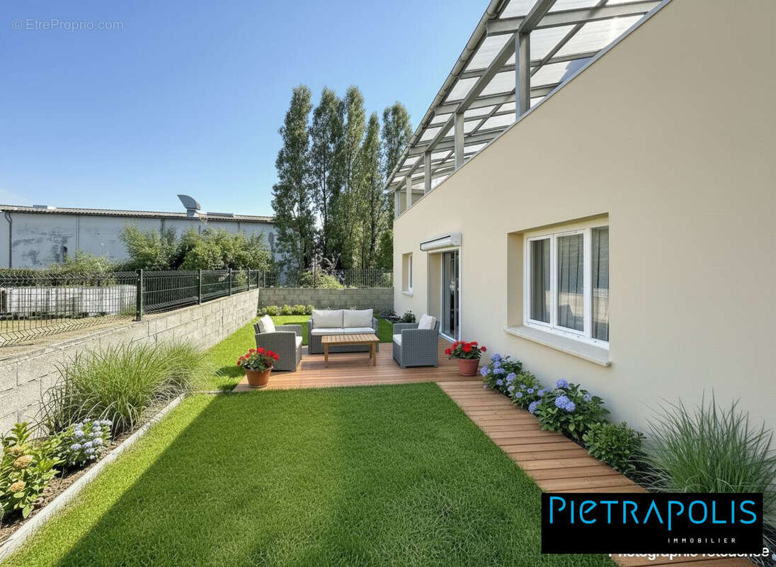 Maison 148 m² à Limas  - photo 2