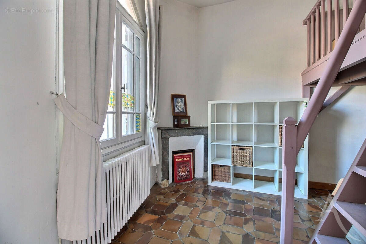 Maison en Pierre type échoppe double  95 m² Jardin - photo 4