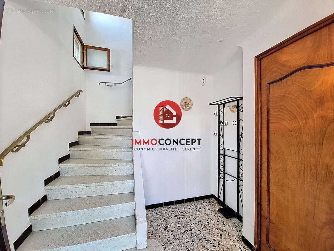 Maison à ROQUEMAURE