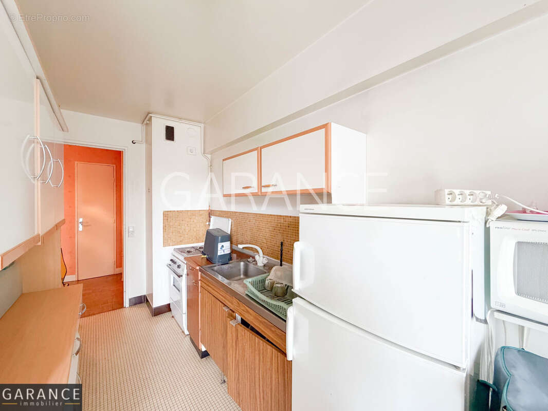 Appartement à PARIS-14E