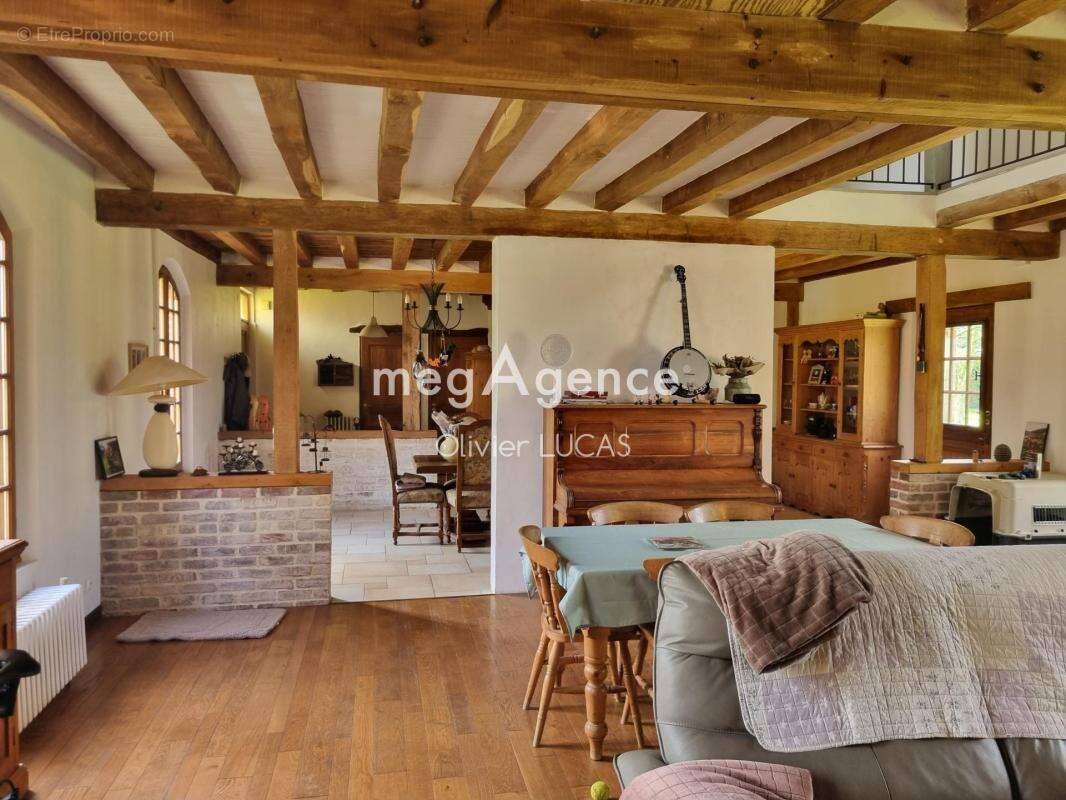 Maison à SAINT-ROMAIN-DE-COLBOSC