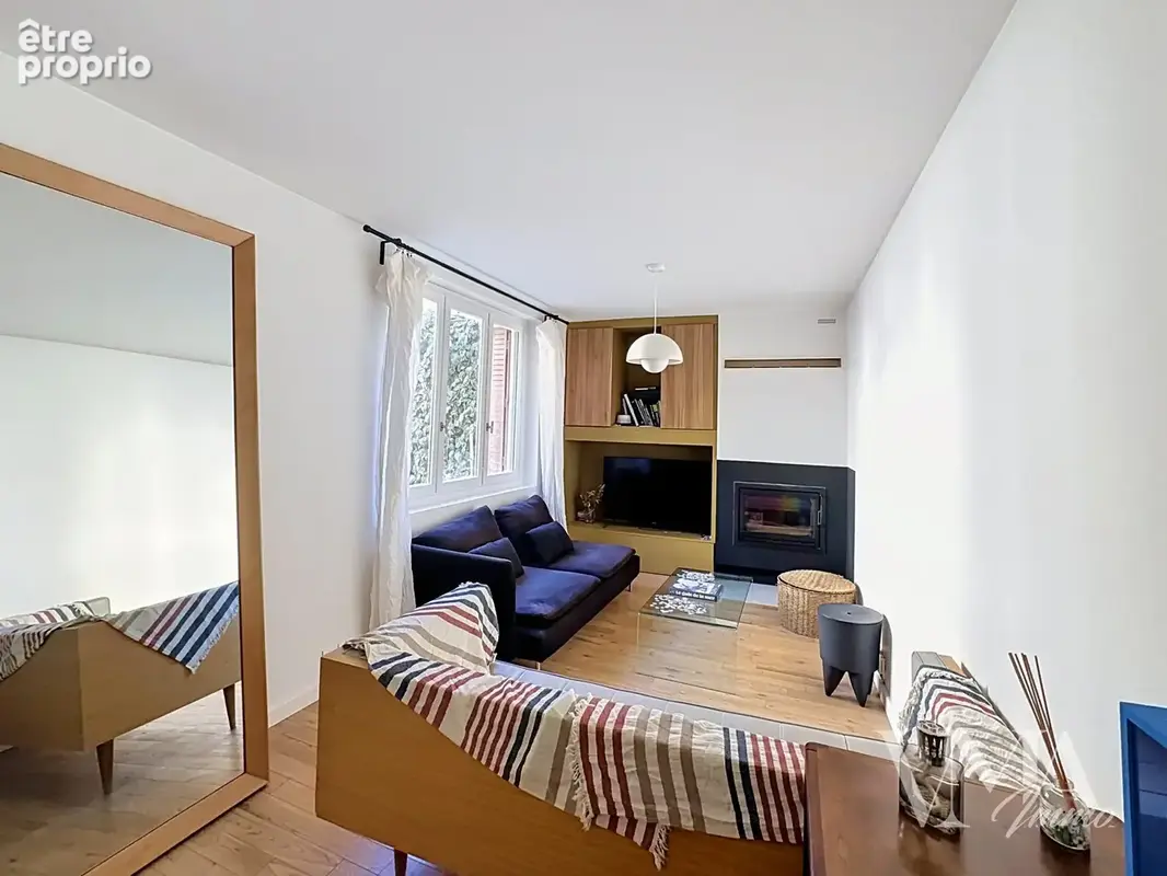 Maison de village rénovée de 95 m2 au centre de Lissieu - photo 3