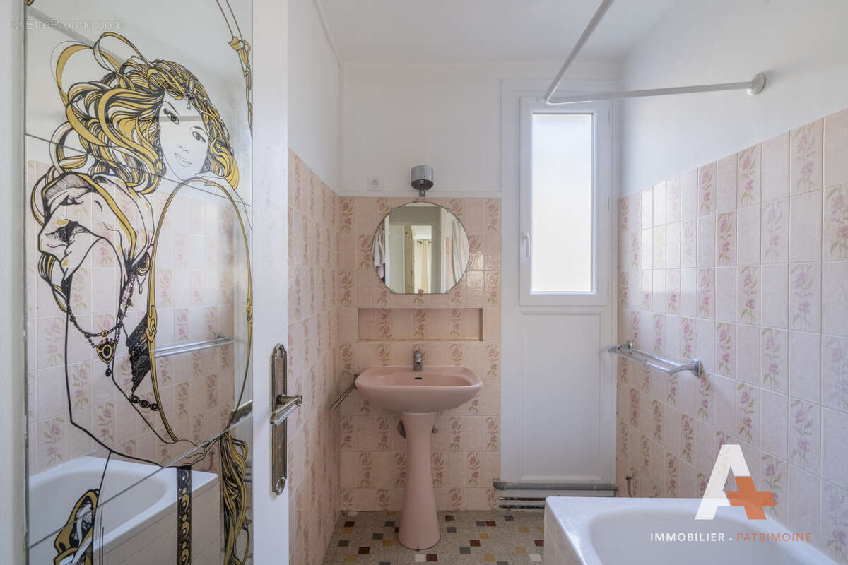 Appartement à MARSEILLE-9E