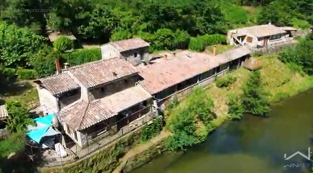 Un havre de paix au cœur de l'Ardèche   Ancien moulin de caractère du XVIIe siècle - sur 5,4 hectares - photo 4