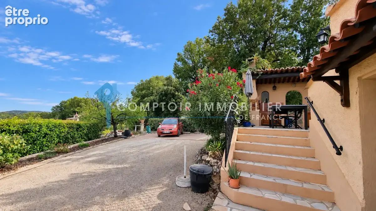 VAR (83) - À VENDRE - FLAYOSC - Villa 3 chambres avec vue dominante sur les collines de Flayosc - photo 15