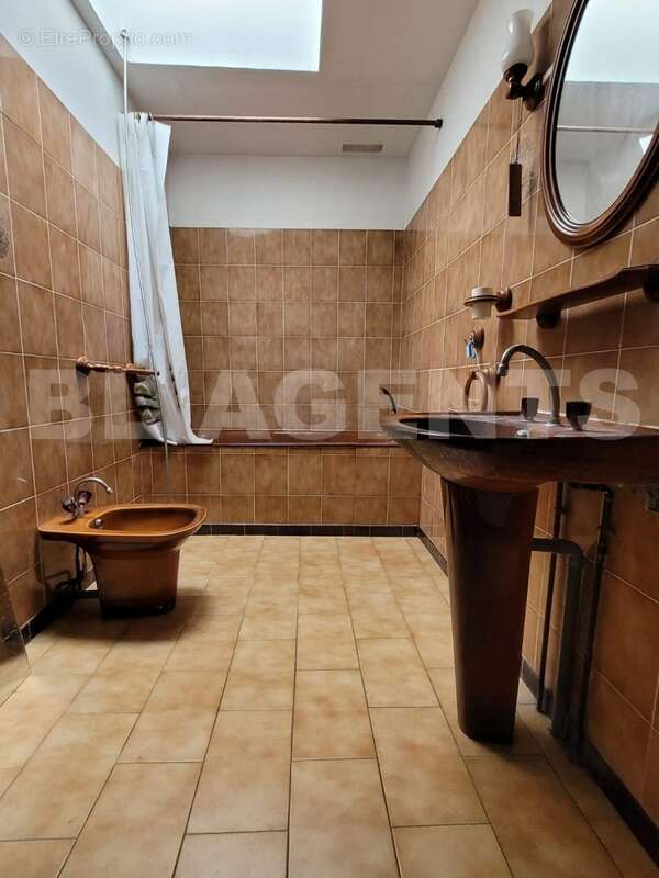 okWhatsApp Image 2022-06-11 at 14 - Maison à NOYEN-SUR-SEINE