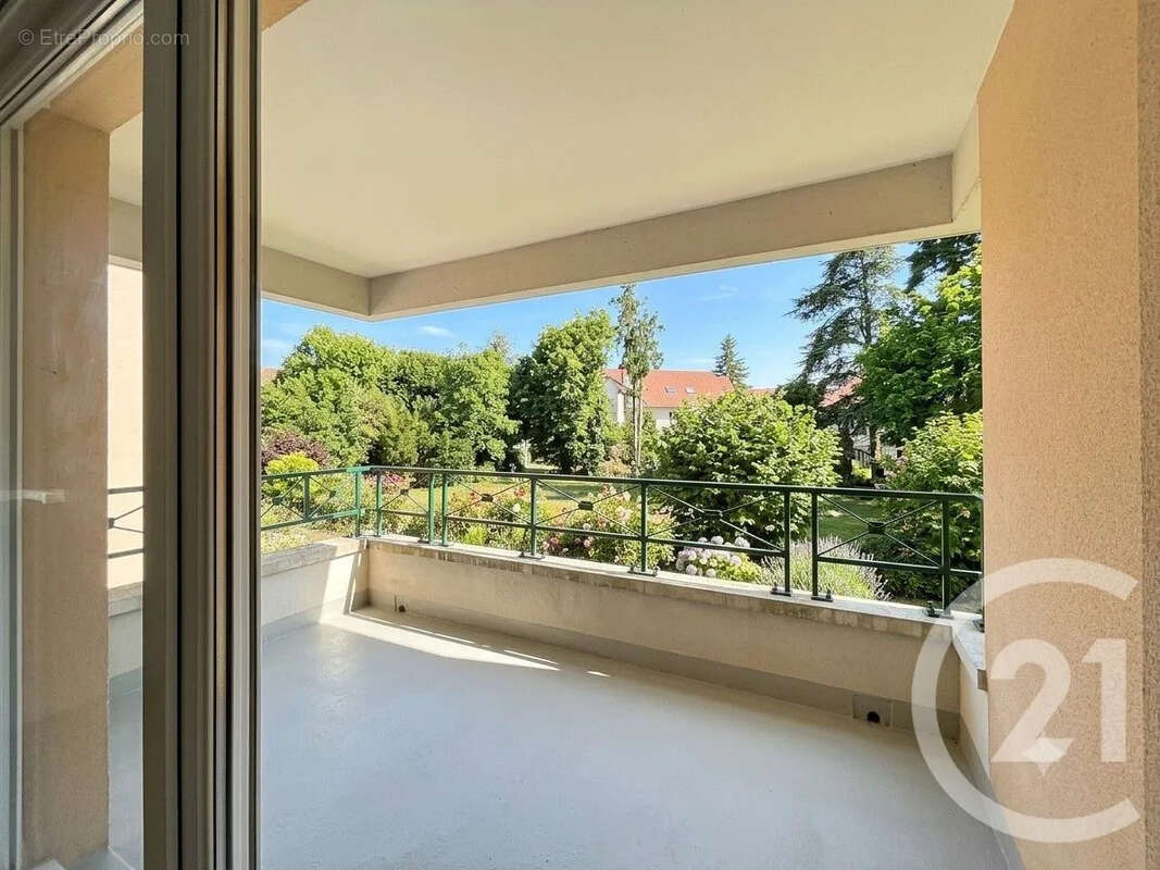 Appartement à DAMMARIE-LES-LYS