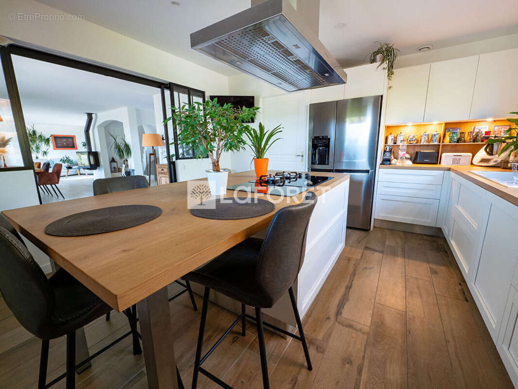 Maison à VILLELONGUE-DELS-MONTS