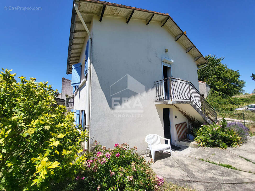 Maison à SAINT-GEORGES-DE-DIDONNE