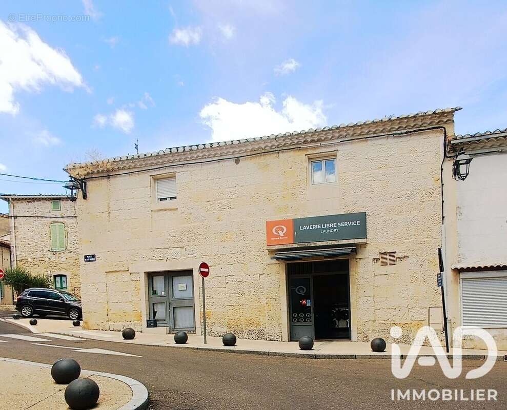 Photo 2 - Commerce à JONQUIERES-SAINT-VINCENT