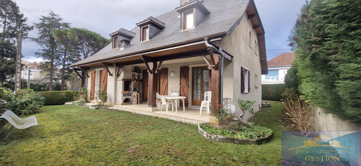 Maison à LOURDES