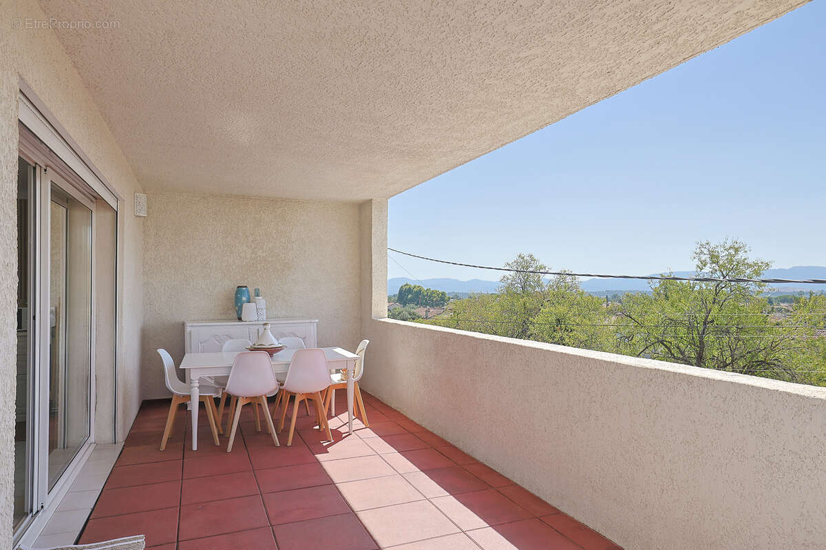 Appartement à LE LUC