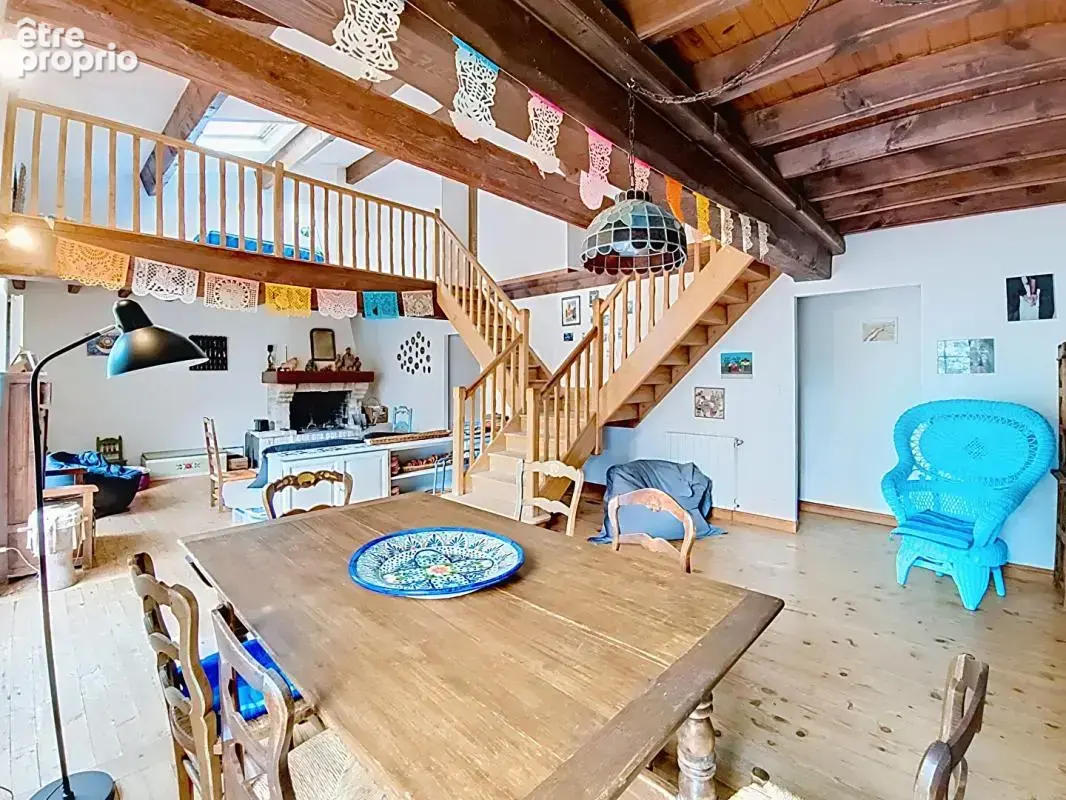 10 Mns Carcassonne - Ancienne longère de 240 m² avec séjour de 55 m², 178 m² d'annexes et terrain de plus de 3 000 m² - photo 7