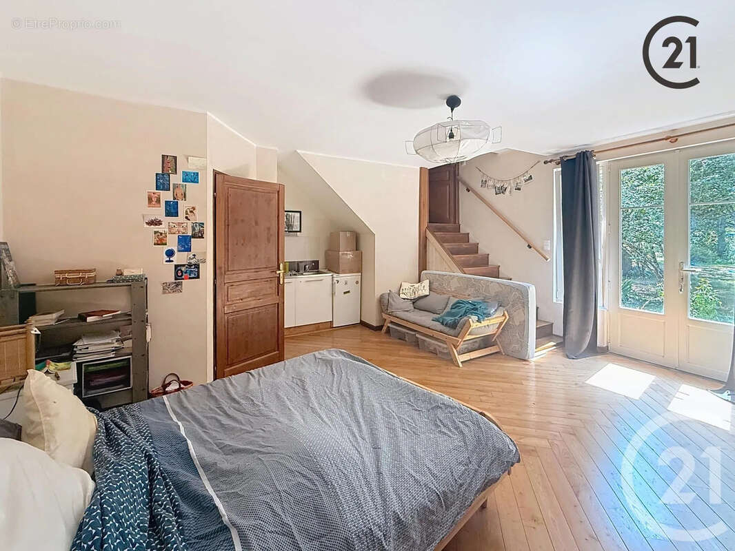 Maison 253 m² à Poilly-Sur-Tholon  - photo 12