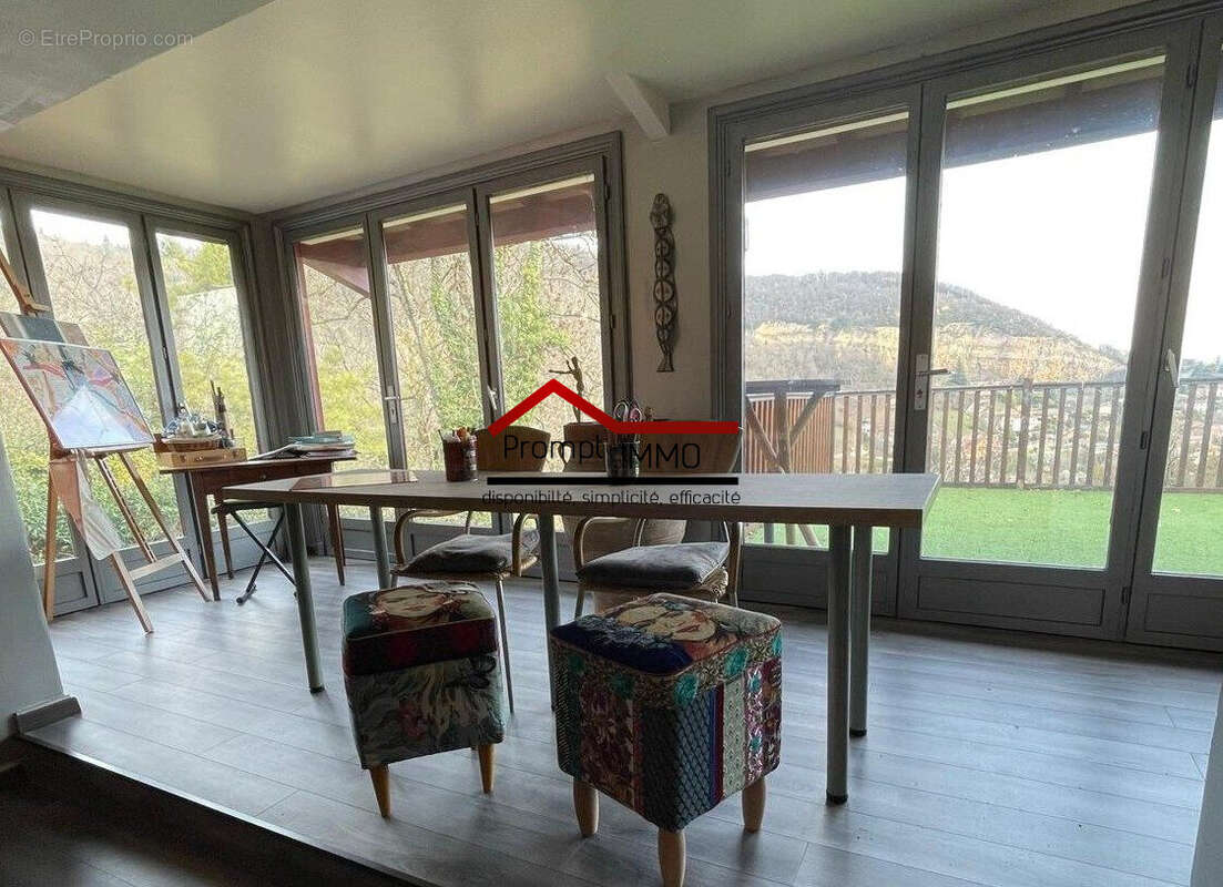 Maison à COUZON-AU-MONT-D&#039;OR