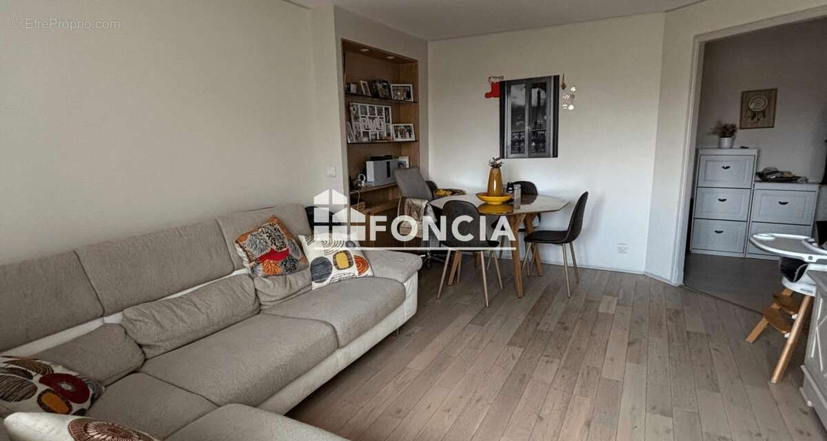 Appartement à SAINT-GRATIEN
