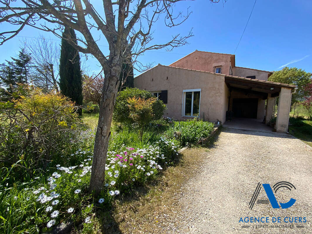 Maison à CUERS