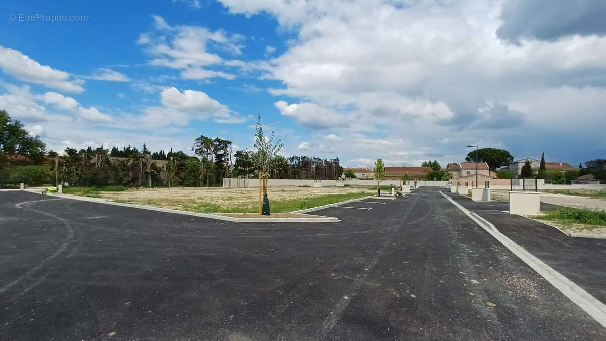 Terrain à CHATEAURENARD