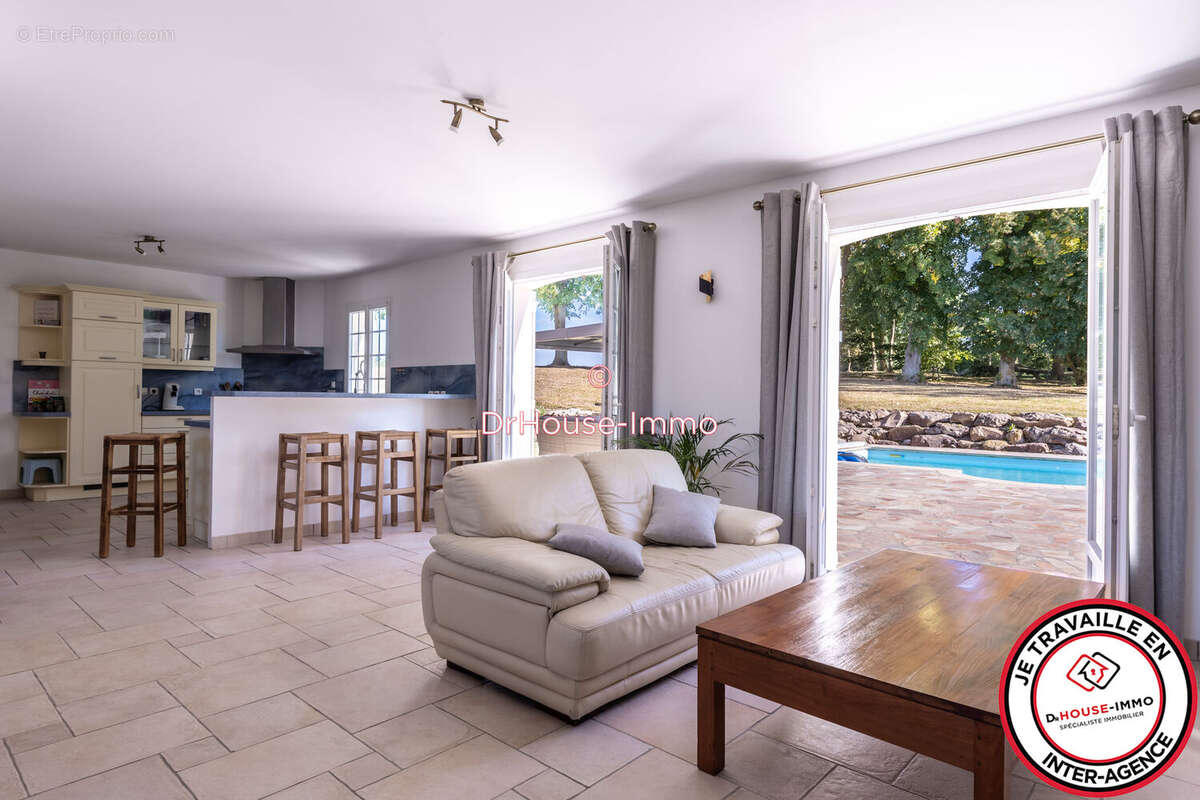 Maison à PRUNAY-LE-TEMPLE