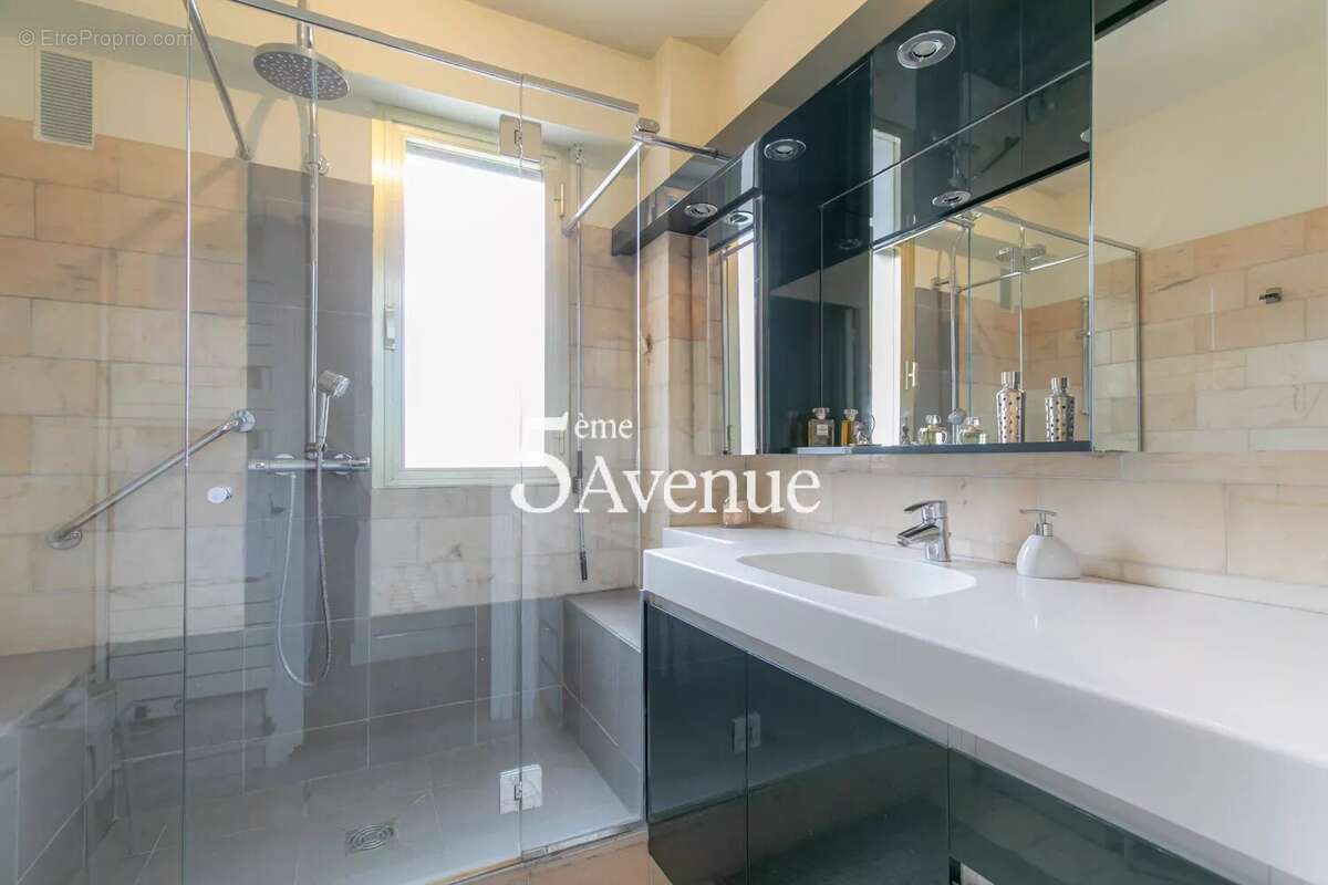 Appartement à SAINT-MAUR-DES-FOSSES