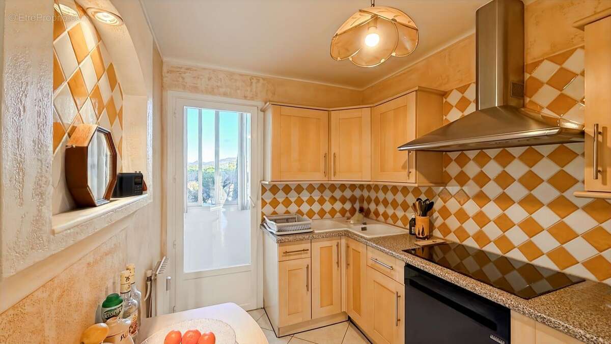 Appartement à SAINT-RAPHAEL