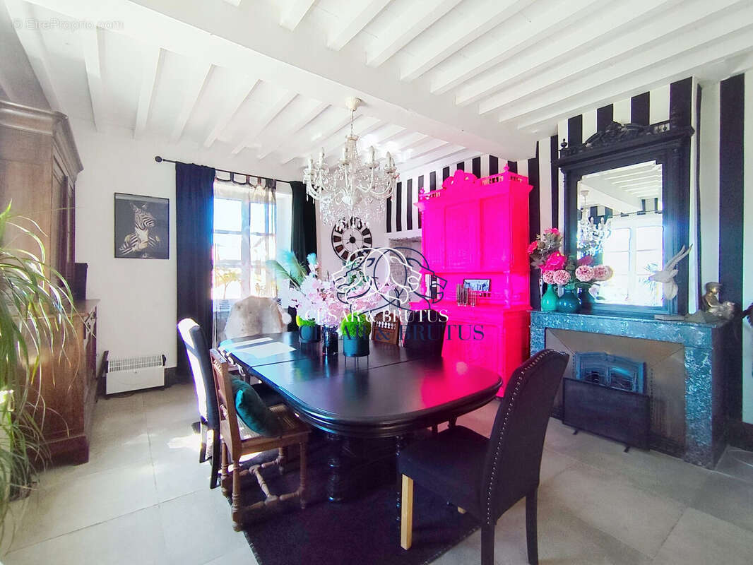 Maison 198 m² à Quincie-En-Beaujolais  - photo 5