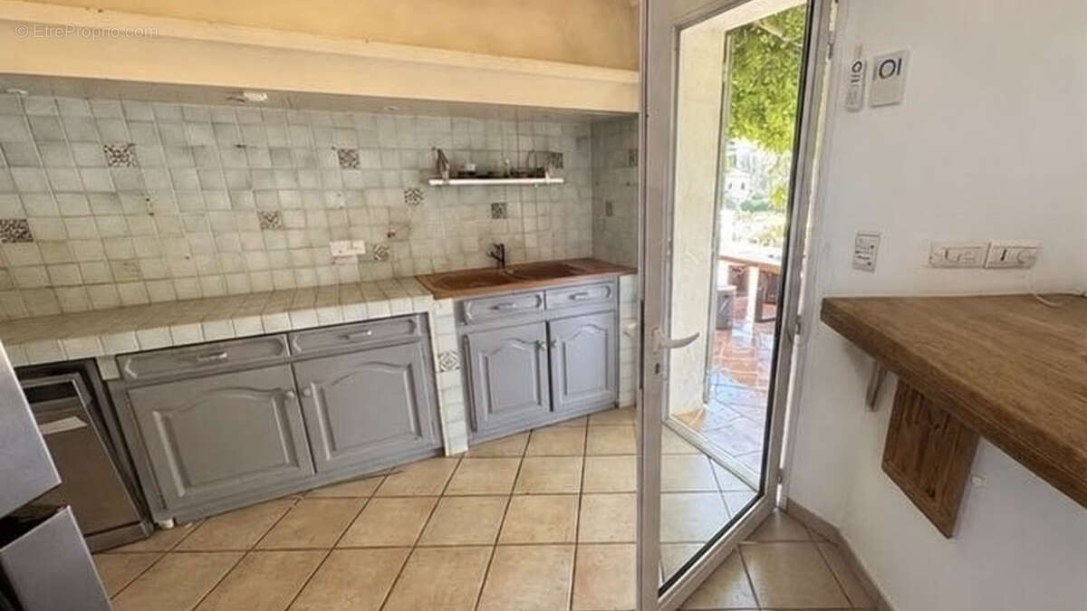 Maison à LE CASTELLET