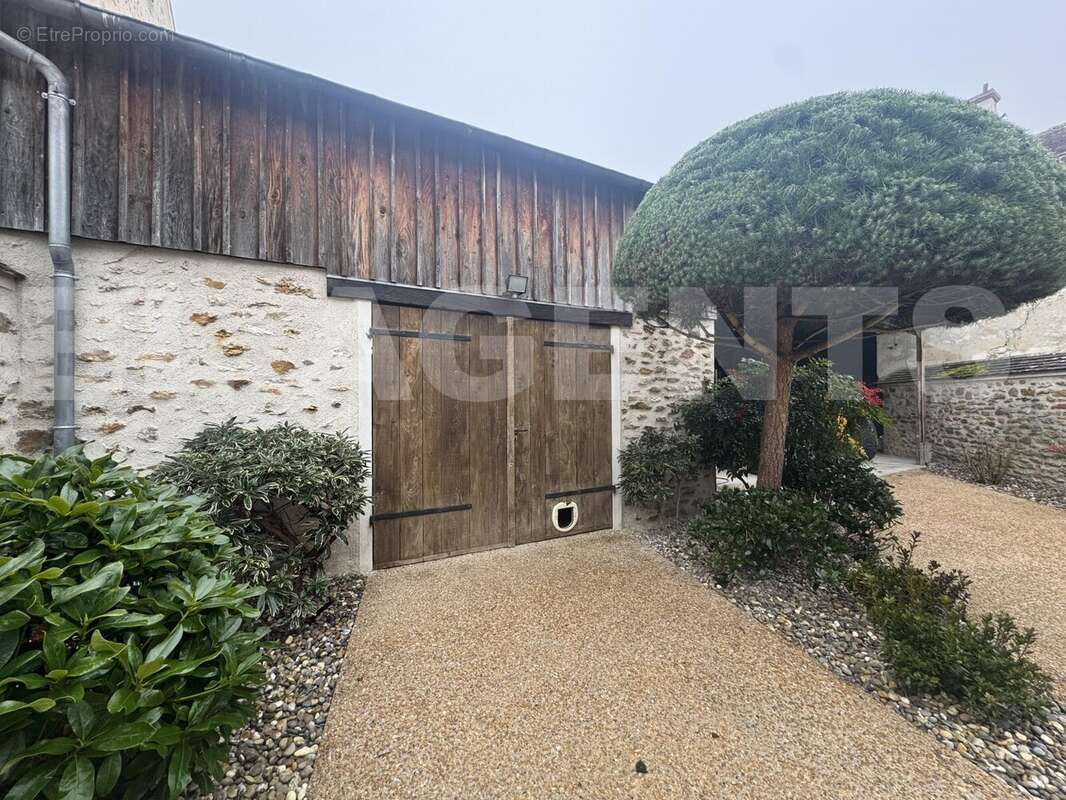 image00004 - Maison à COULOMMIERS