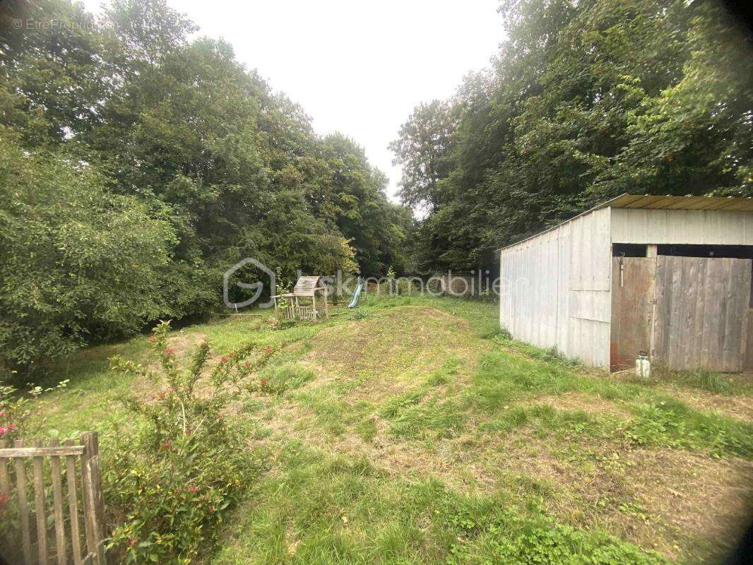 Maison à SAINTE-GAUBURGE-SAINTE-COLOMBE