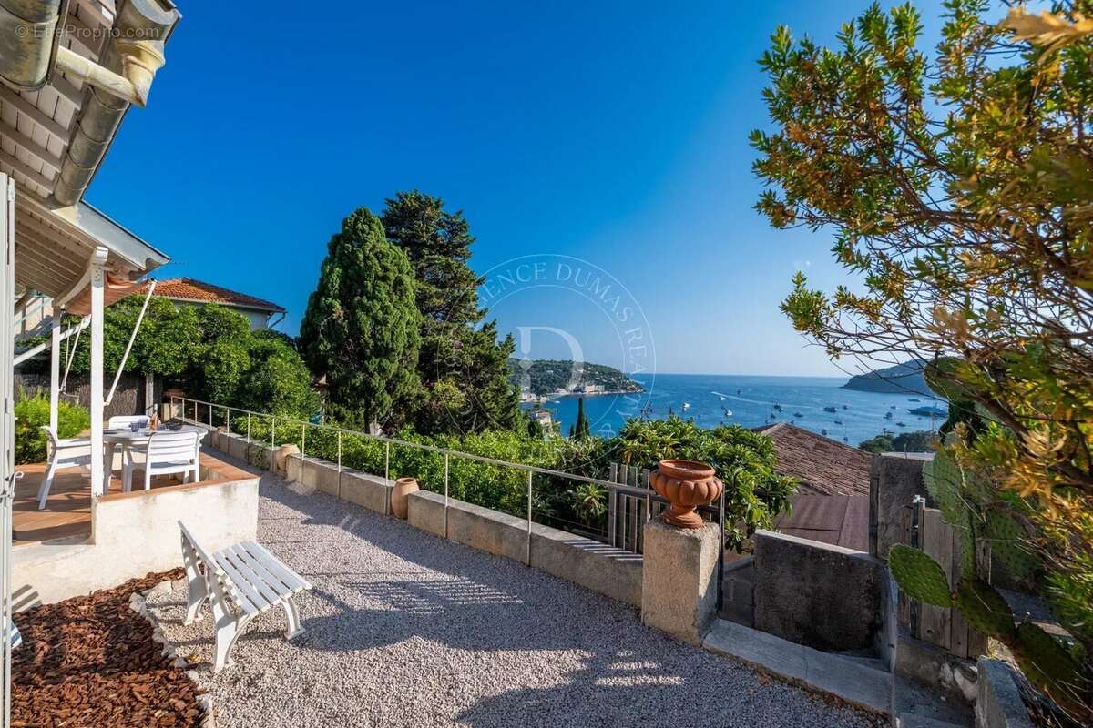 Villefranche-sur-Mer - Maison 3 Chambres - photo 9