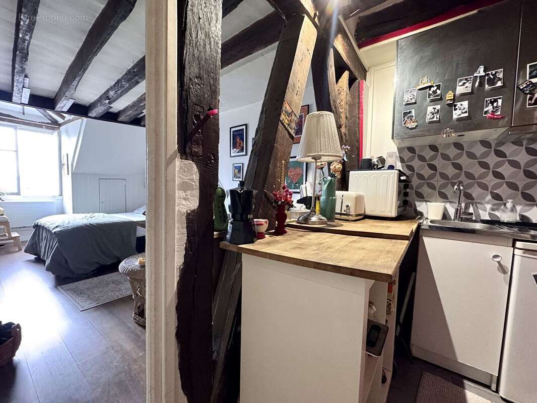 Appartement à PARIS-10E