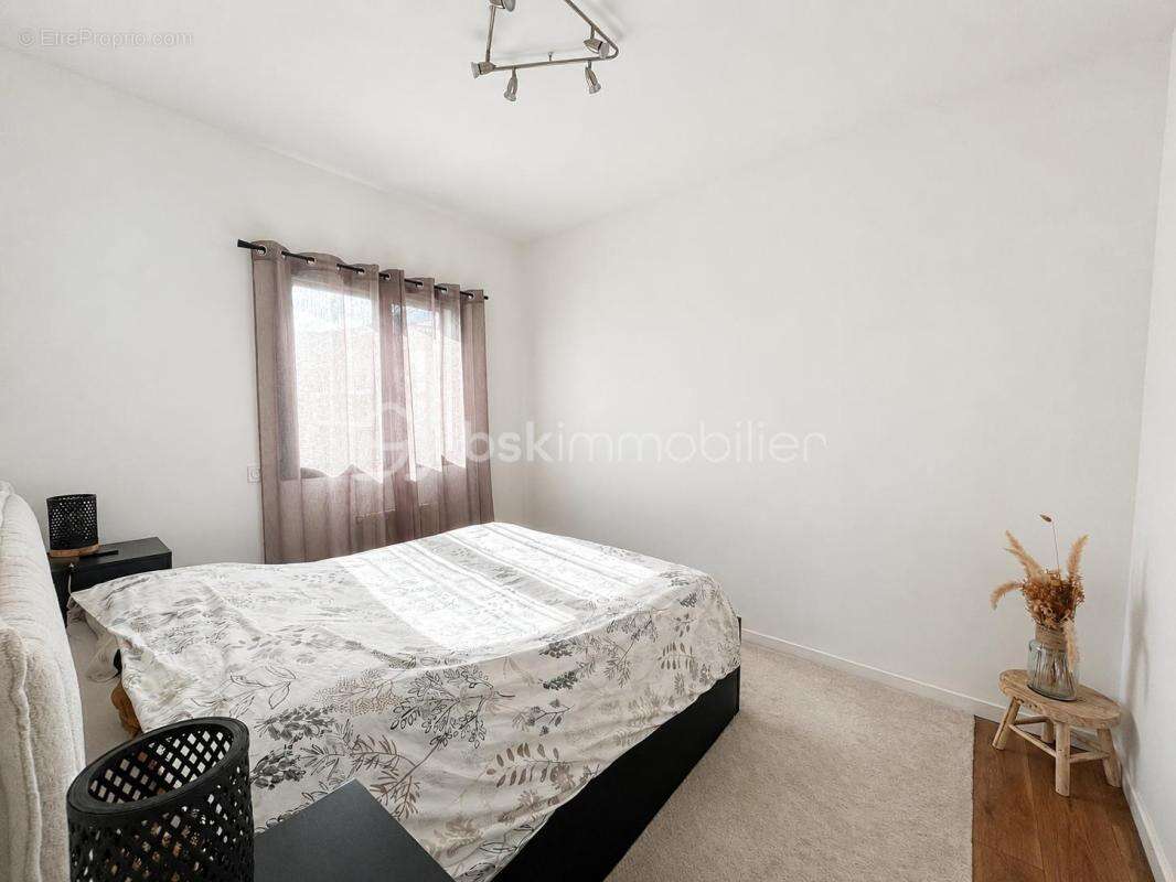 Appartement à LA VALETTE-DU-VAR
