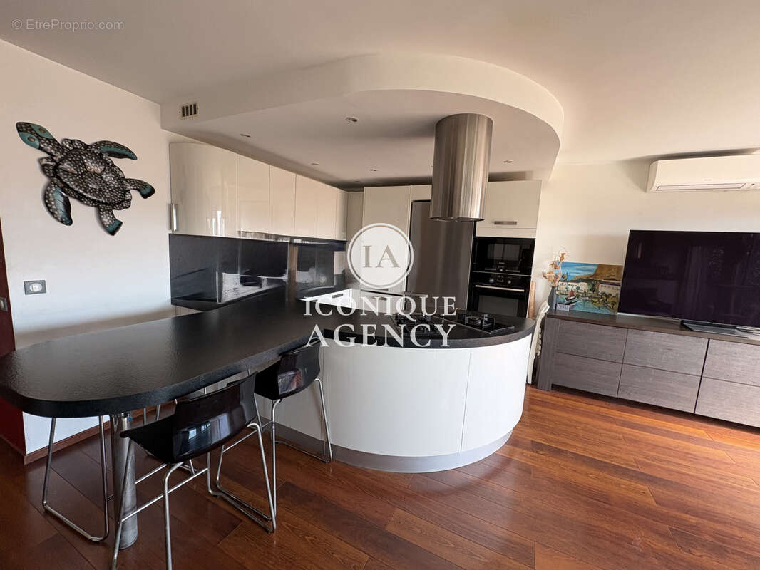 Appartement à VALLAURIS