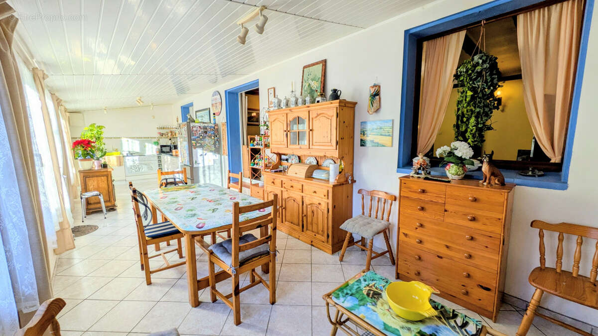 Autre à LAROQUE-DES-ALBERES