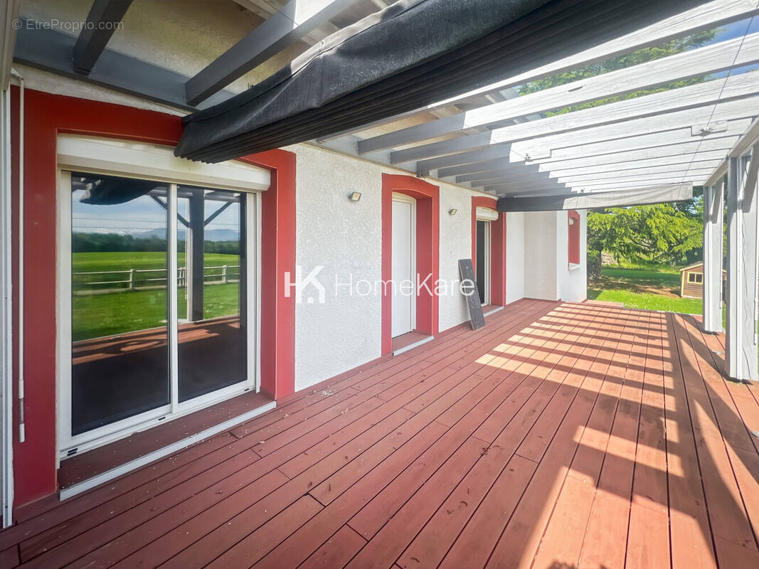 Maison à MONTREJEAU