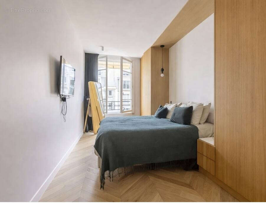 Appartement à PARIS-17E