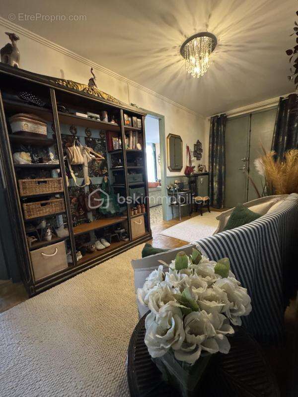34500 BEZIERS - Bd de GENEVE - Appt 1er étage - 115m2 + véranda 20m2 + 2 greniers - Rénové - Isolé - Equipé - photo 3