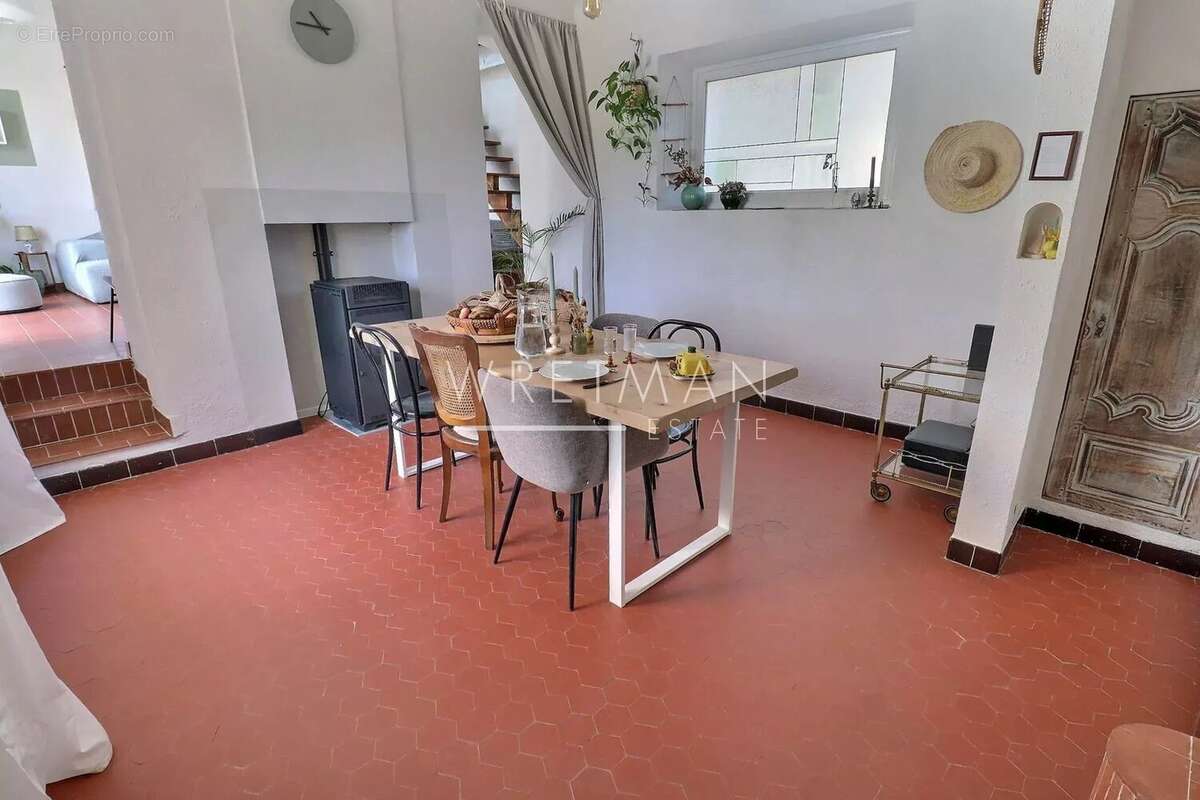 Maison à LORGUES