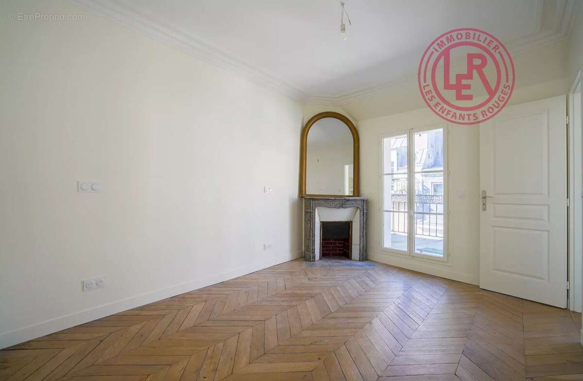 Appartement à PARIS-2E