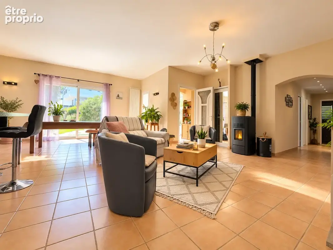 Jonquieres- villa plain pied 5 pieces avec piscine sur 960m2 de terrain - photo 5