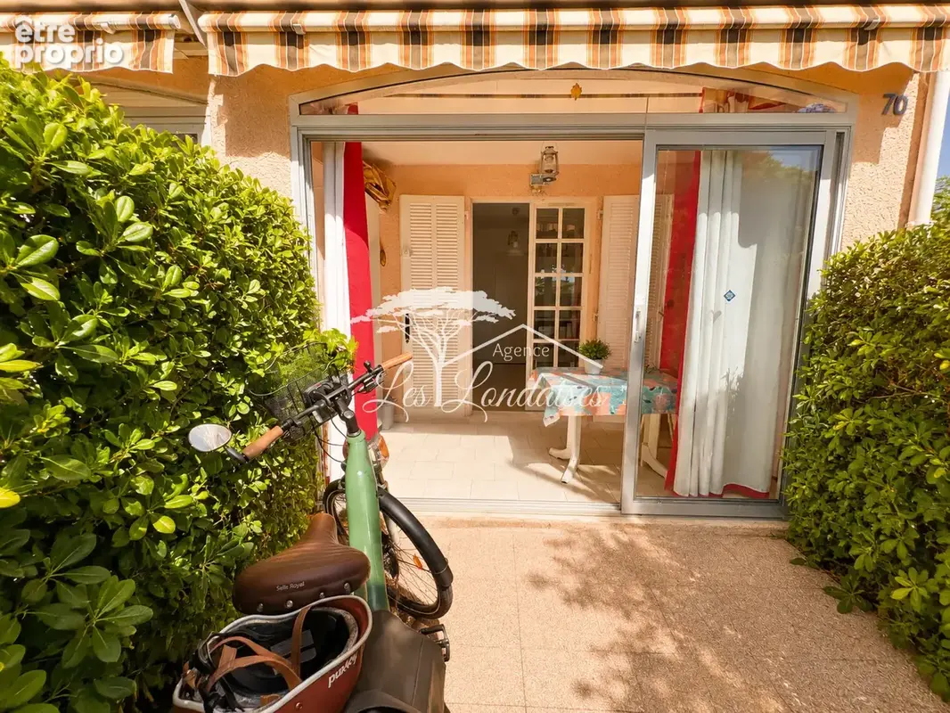 Appartement à LA LONDE-LES-MAURES