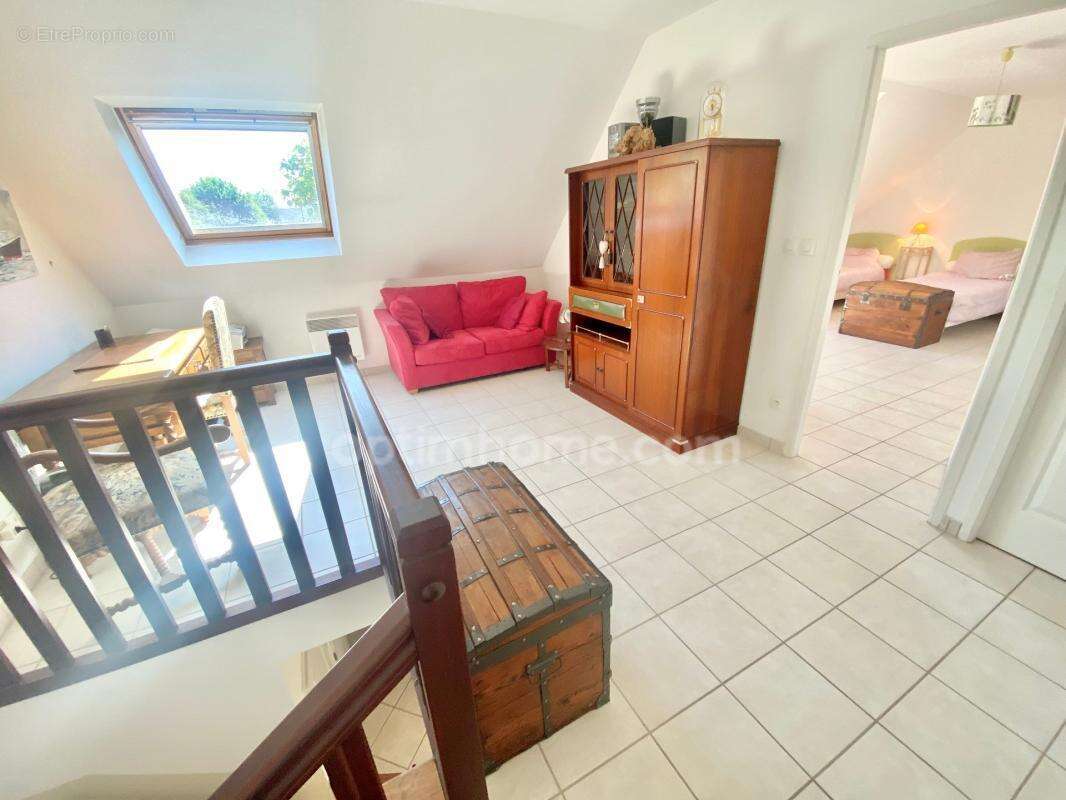 Maison d'architecte Familale à vendre - Secteur ultra prisé - Hauteurs d'Honfleur - Jardin magnifique - Garage - photo 26