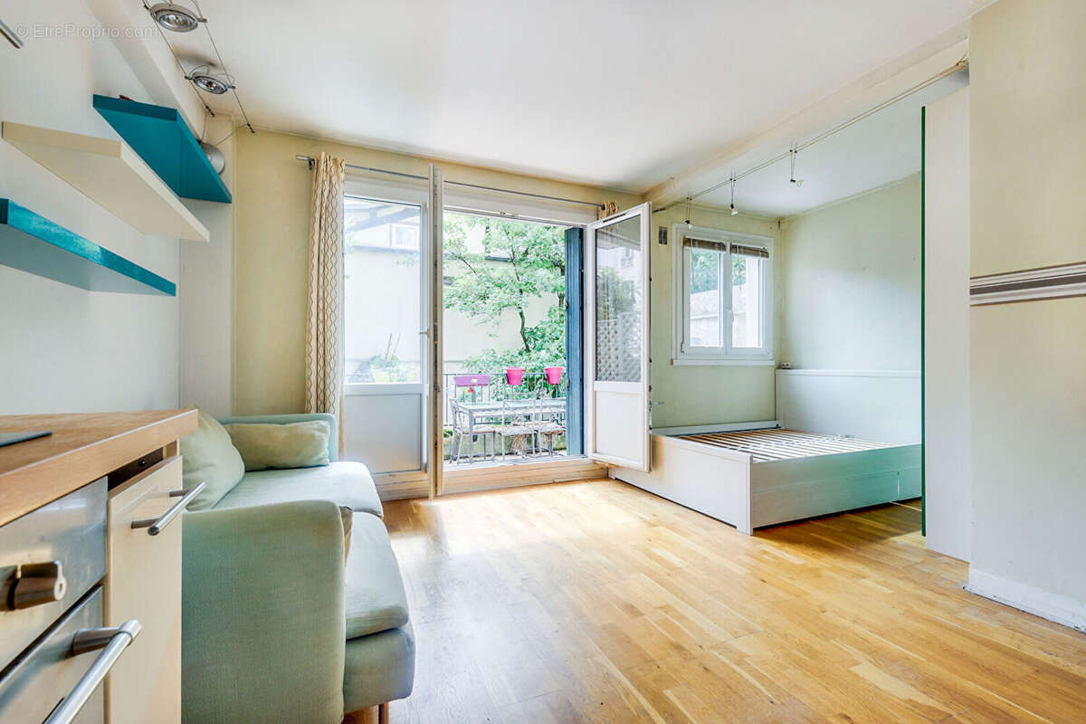 Appartement à PARIS-14E